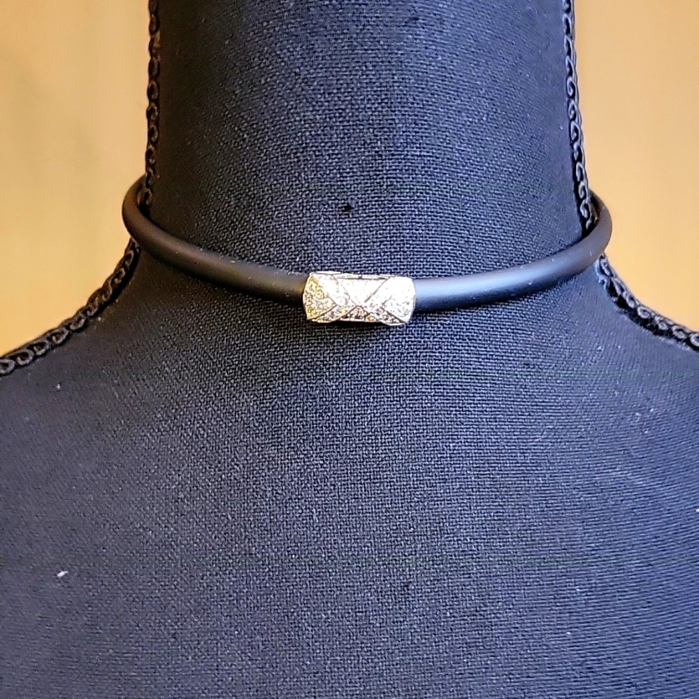 Vintage 925 Sterling Silver Modernist Black Rubber Cord Choker Necklace 16”